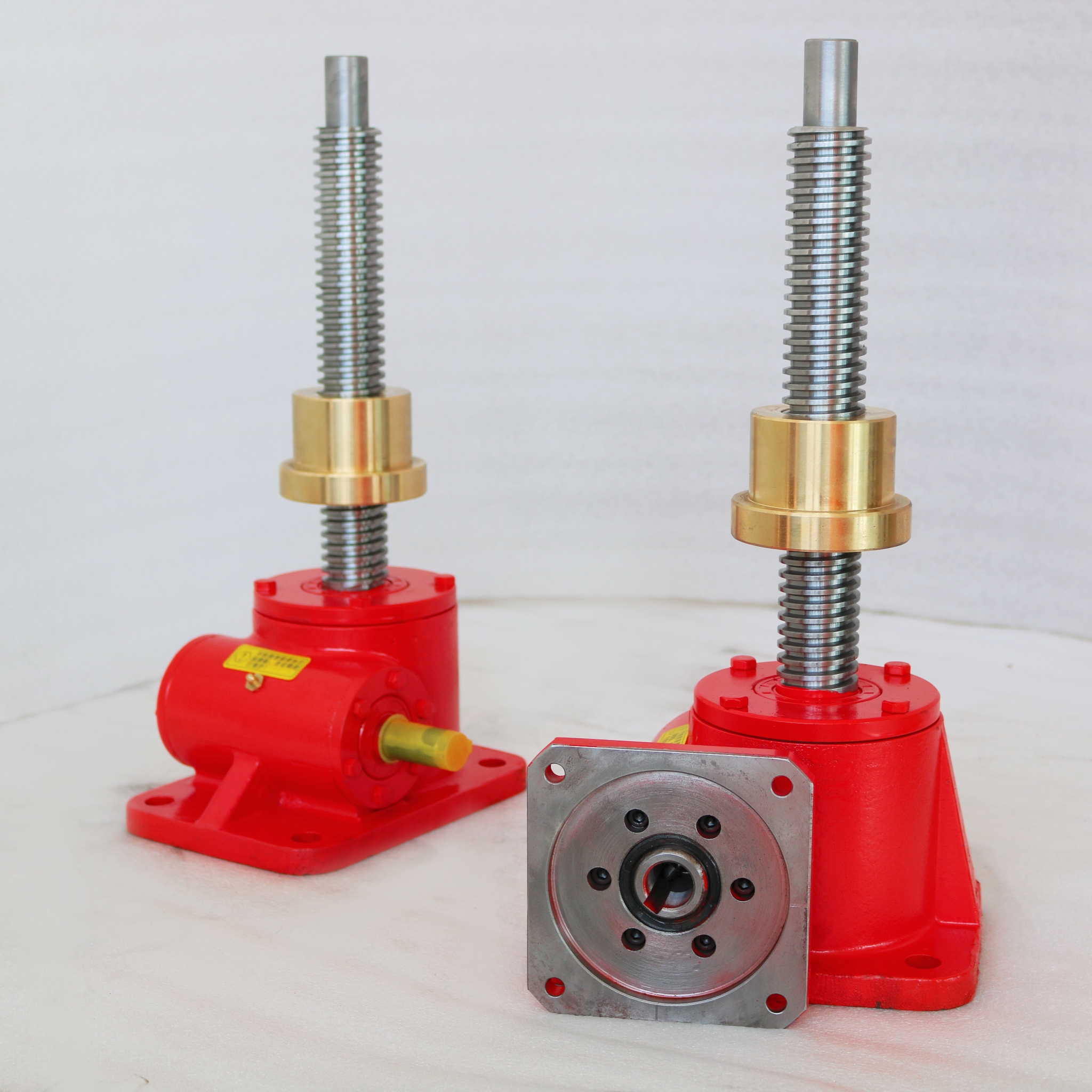 For SWL 5-ton screw jack, is the load equal to 5 tons?